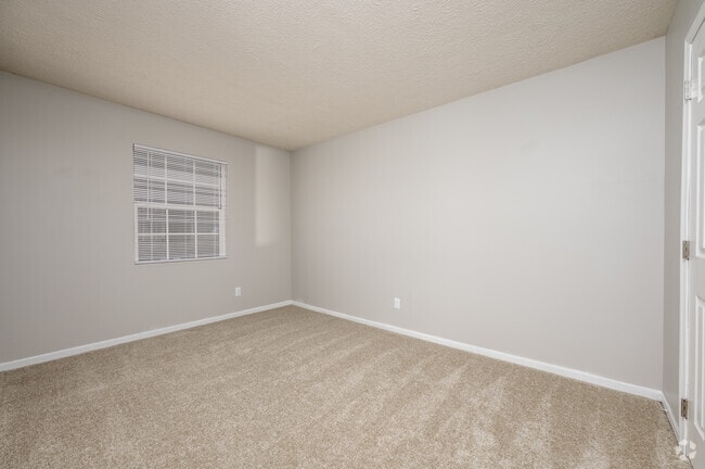 2BR, 1BA - 850SF - Primary Bedroom - Hunter Ridge Apartments