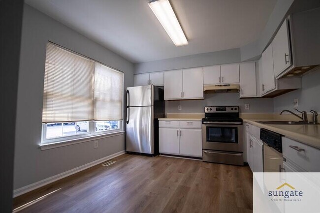 Building Photo - 46 Hardwood Dr