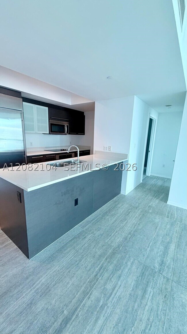 Foto del edificio - 500 Brickell Ave