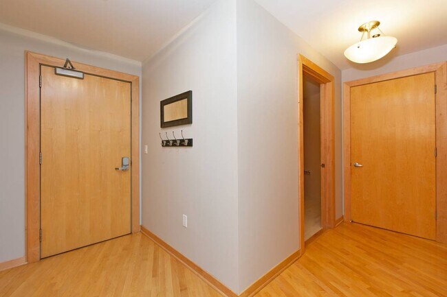 Foto del edificio - 408 N 1st St