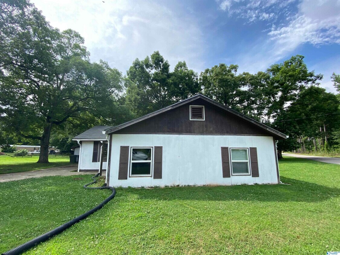Primary Photo - 408 Manley Rd