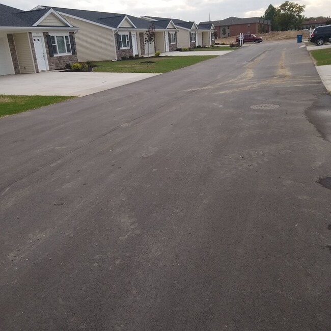 Building Photo - 1407 E 7th St