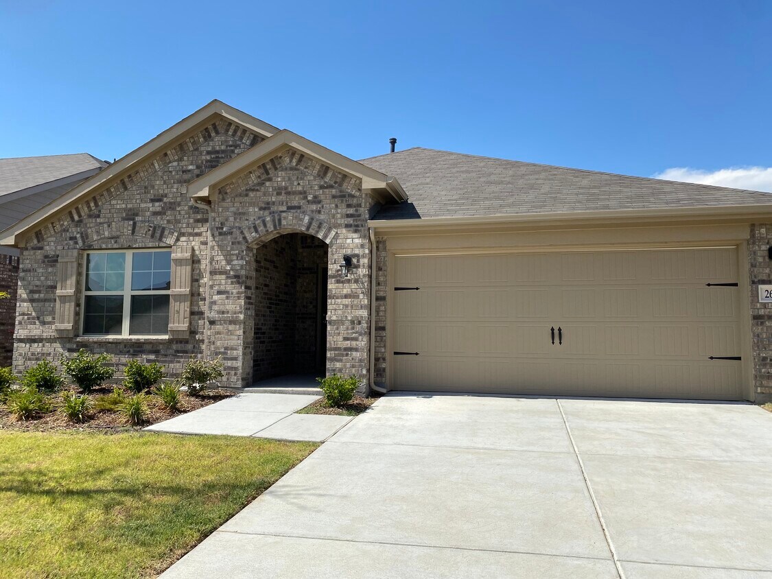 Primary Photo - 2612 Fieldcrest Ln.