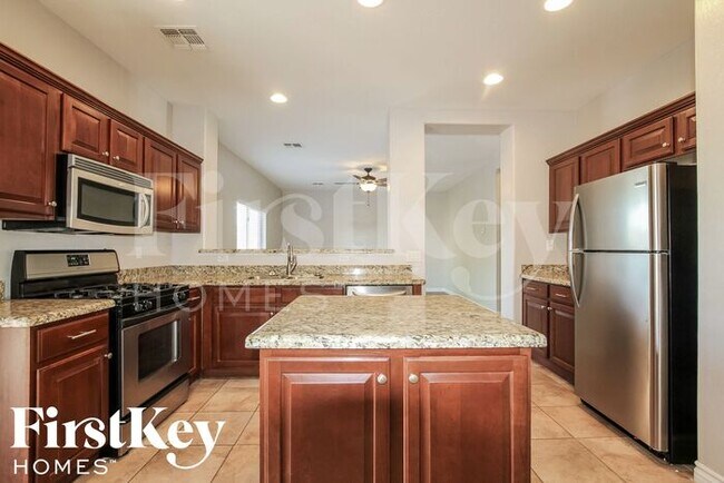 Foto del edificio - 17556 W Lundberg St