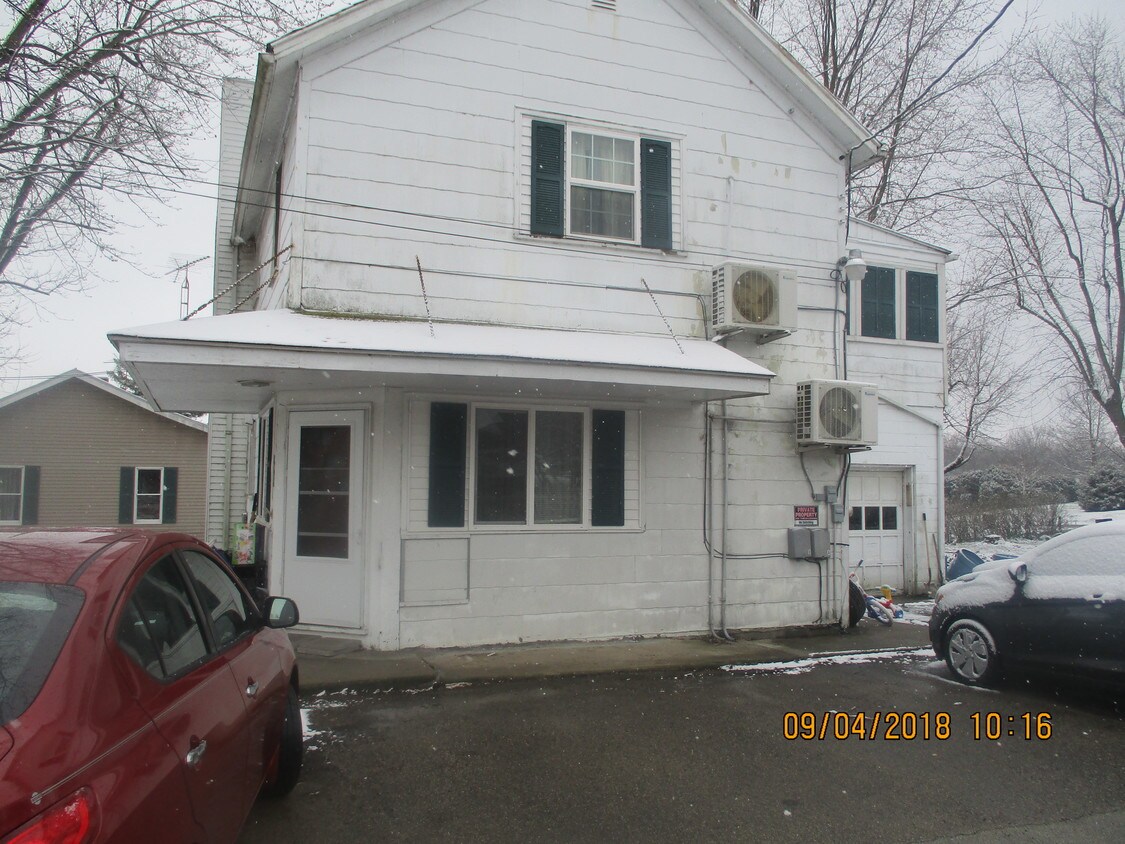 Primary Photo - 3796 OH-121