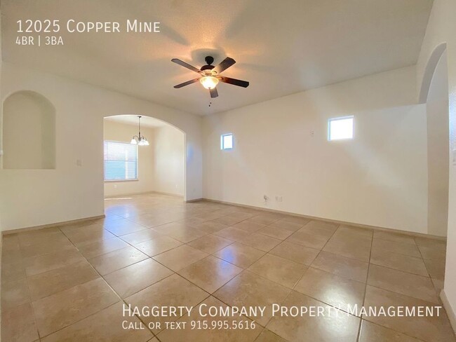 Foto del edificio - Northeast El Paso 4 Bed Plus Loft w/ Refri...