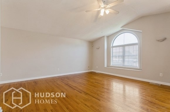 Building Photo - NOW AVAILABLE! 15 French Ave, East Haven, ...