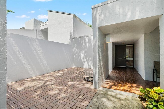 Foto del edificio - 4156 Northmeadow Cir