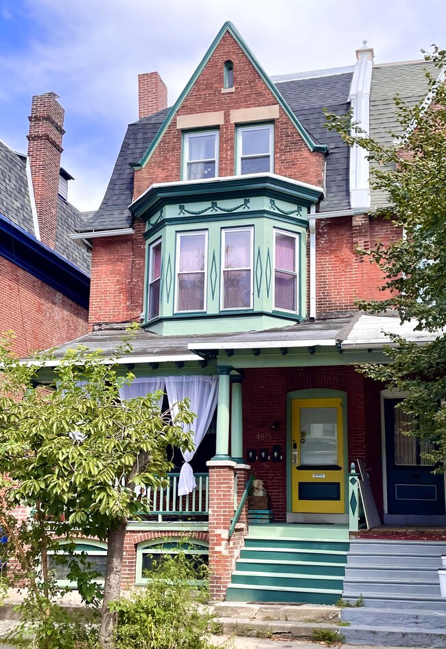 Building Photo - 4815 Walton Ave