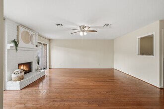 Building Photo - 14121 Lost Meadow Ln