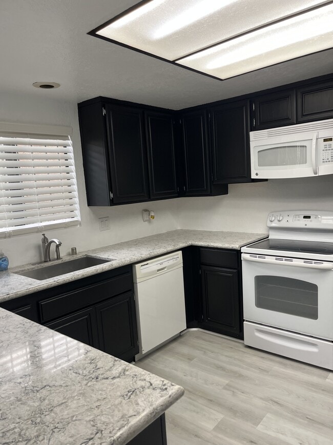 Kitchen - 2125 Ohio Ave