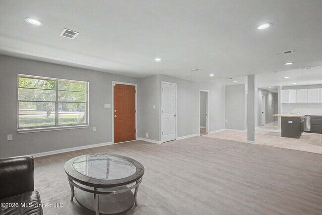 Foto del edificio - 3 bed close to D'Iberville!