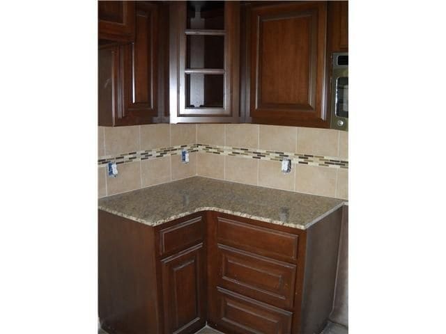 Foto del edificio - 1242 N Shannon Way