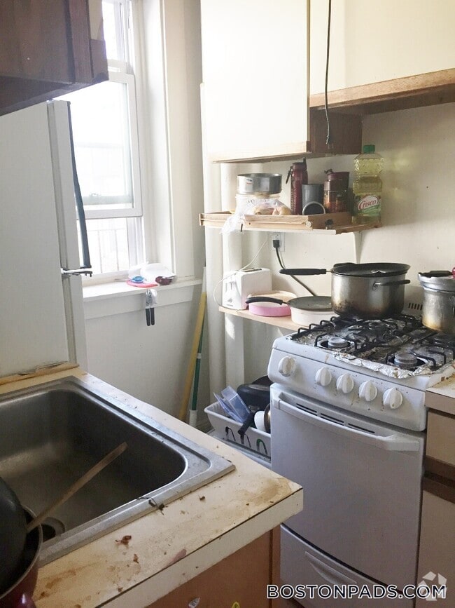 Building Photo - 1175 Boylston St