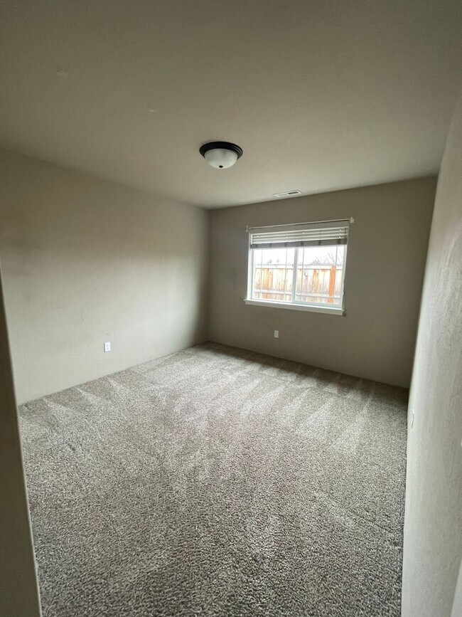 Foto del edificio - 3 Bedroom 2 Bath House