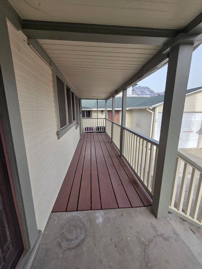 Building Photo - Raymond Ave 819/821