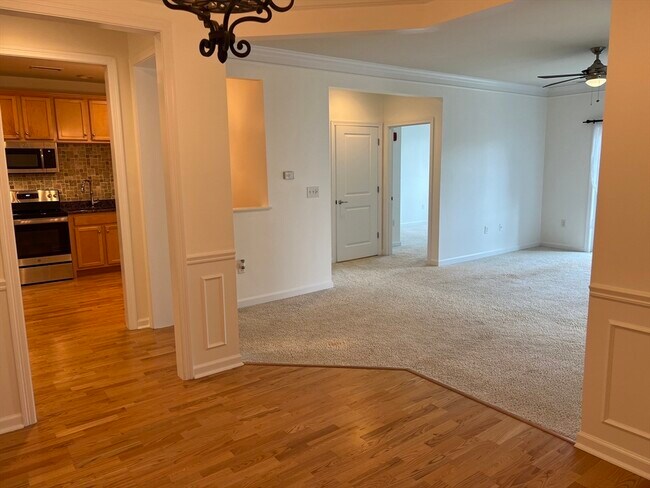 Foto del edificio - 132 Clocktower Dr