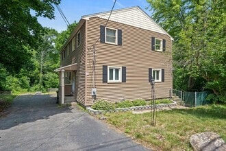 Building Photo - 585 Washington St