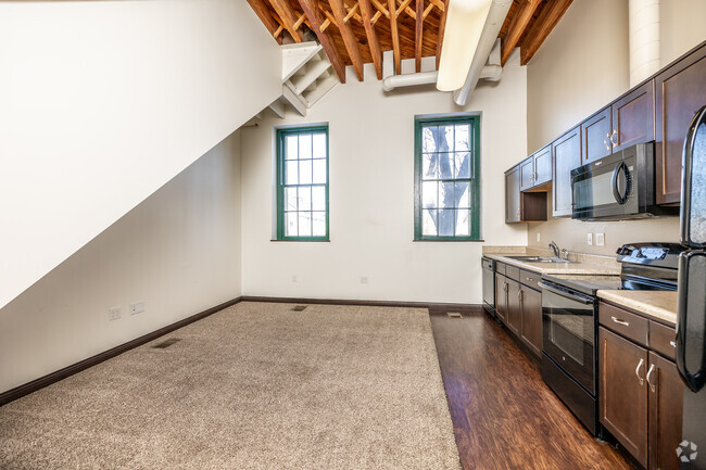 Interior Photo - Ellis Urban Lofts