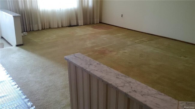 Building Photo - 33835 King Richard Dr