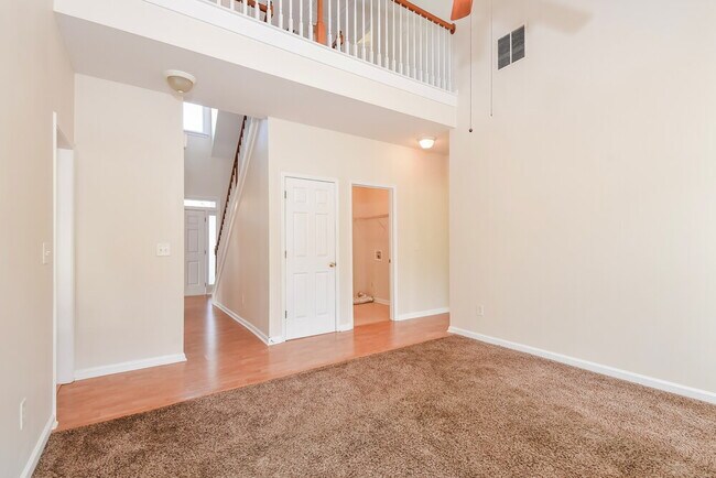 Foto del edificio - 5545 Wheatfield Ln
