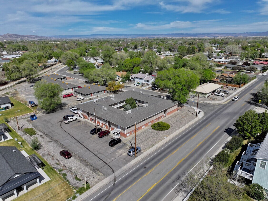 Primary Photo - Modern 2 bed, 1.5 bath apartment in Fruita