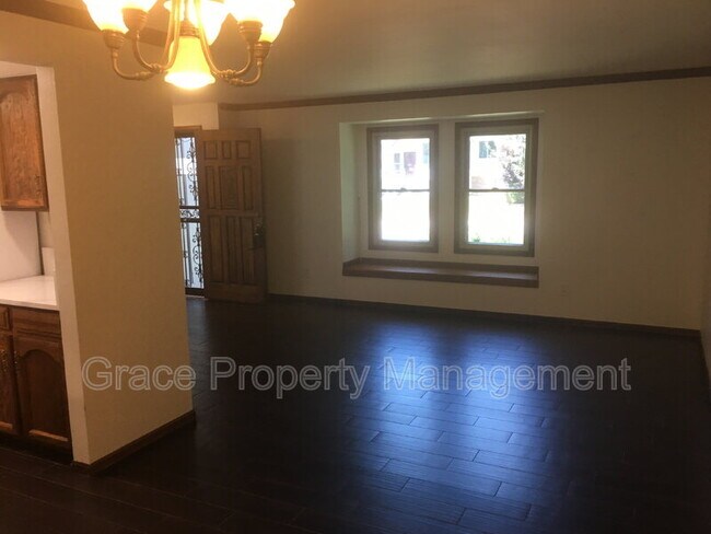 Foto del edificio - 9908 W 70th Pl