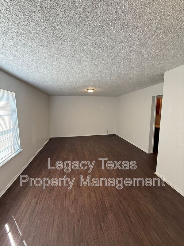 Primary Photo - 1715 Short St