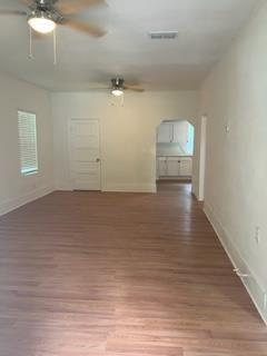 Foto del edificio - 903 W Baker St