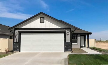 Building Photo - 17948 Ryans Ridge Ave