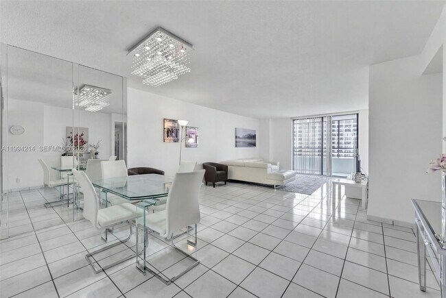 Foto del edificio - 2500 Parkview Dr