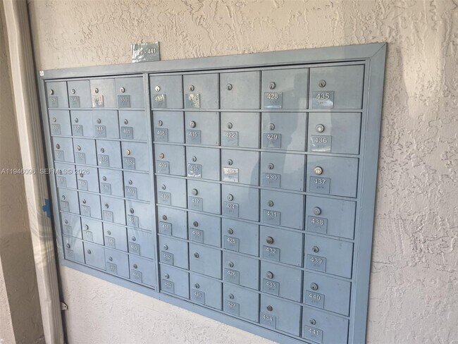 Building Photo - 8290 Lake Dr