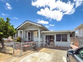 Building Photo - 809 Makaleka Ave