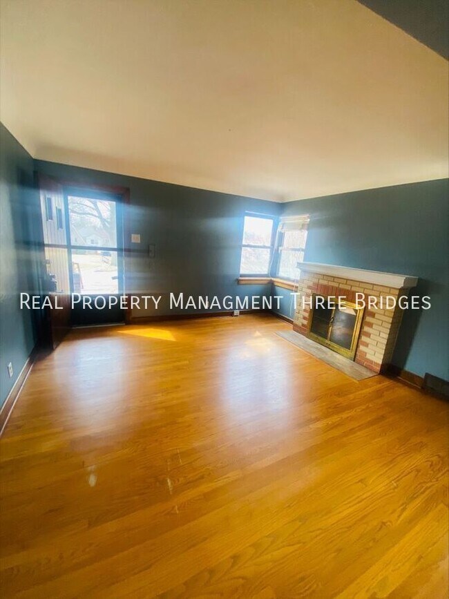 Foto del edificio - 3636 Eminence Blvd