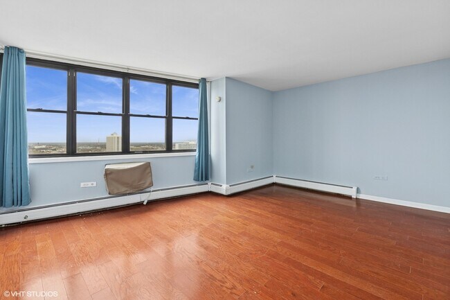Foto del edificio - 6325 N Sheridan Rd