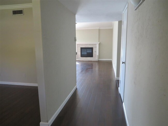 Building Photo - 1712 W Spring Creek Pkwy