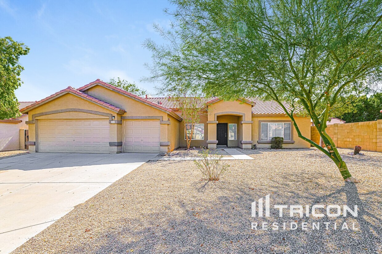 Foto principal - 7019 S 19th Pl