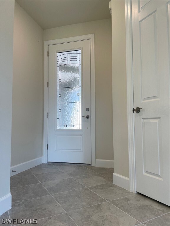 Building Photo - 5927 Mayflower Way