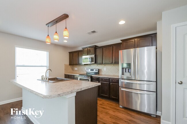 Building Photo - 261 Chesser Reserve Dr