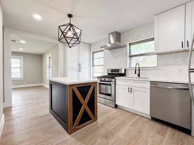 Foto del edificio - 2108 Ontario Ave