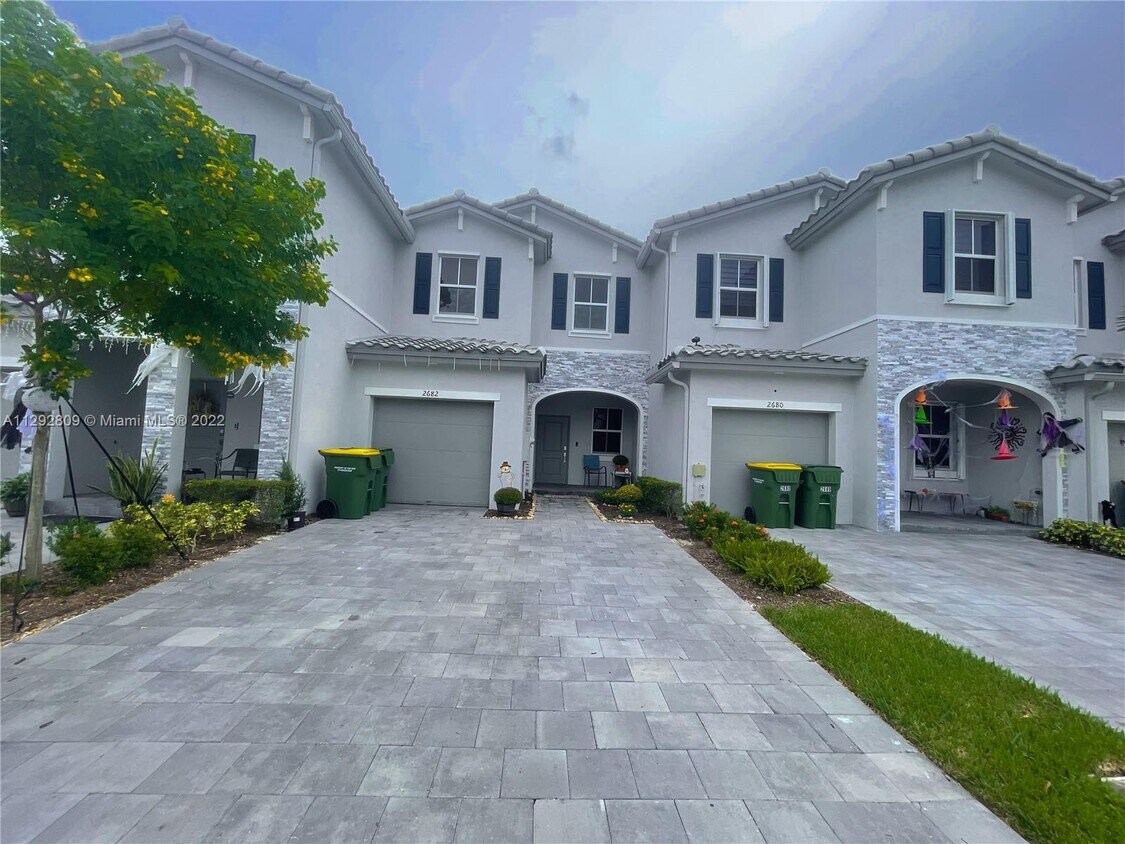 2684 SE 13th St, Homestead, FL 33035 Townhome Rentals in Homestead FL