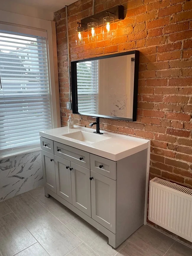 Bathroom - 22 State St