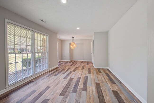 Building Photo - 1805 Chelwood Cir