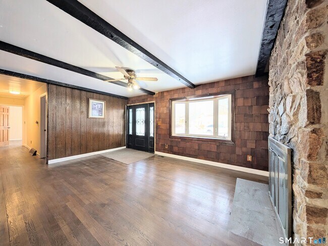 Building Photo - 139 Little Deer Rd