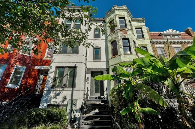 Foto del edificio - Top floor 2 level 2br 2.5ba TH in Shaw for...