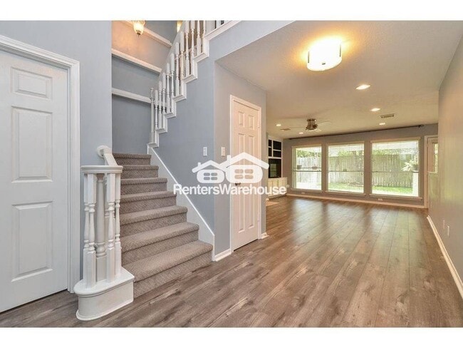 Building Photo - 6111 Dove Fern Ct