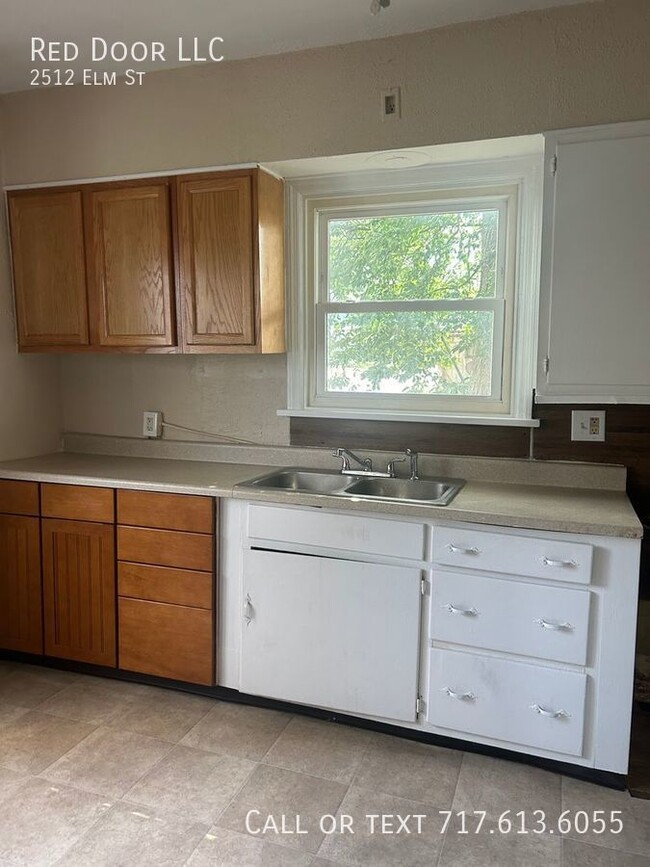 Building Photo - 2-bedroom duplex in Penbrook - CD Schools!