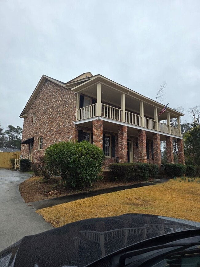 Building Photo - Spacious 4BR Home in Sought-After Springlakes – Balcony, Patio & Amenities!