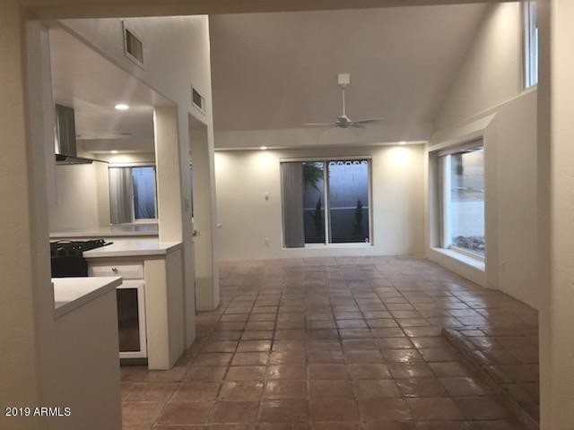 Foto del edificio - 1334 E Puget Ave