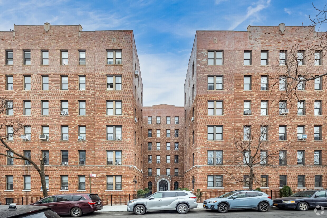Building Photo - 34-19 29th St